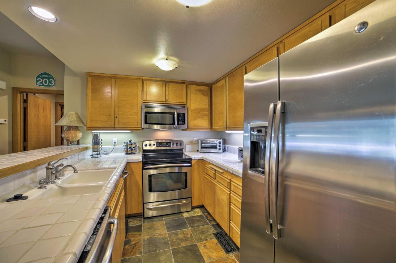 Mammoth Lakes Vacation Rental With Community Hot Tub Exterior photo